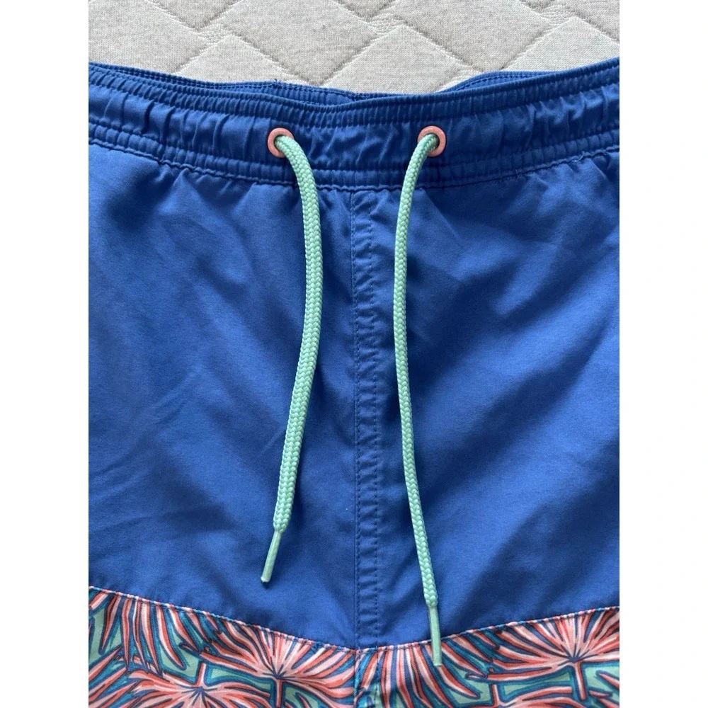 Vineyard Vines Board Shorts Mens Small‎ Pink Blue Swim Drawstring Surf Beach